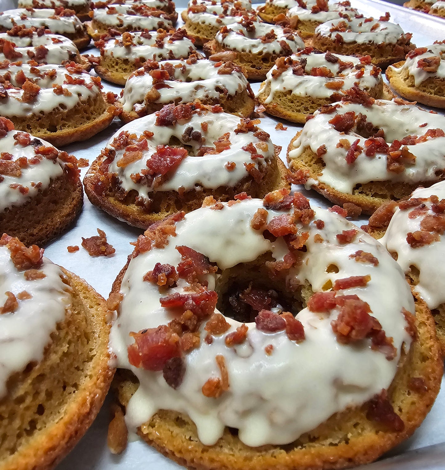 Maple Bacon Donuts (4pk)