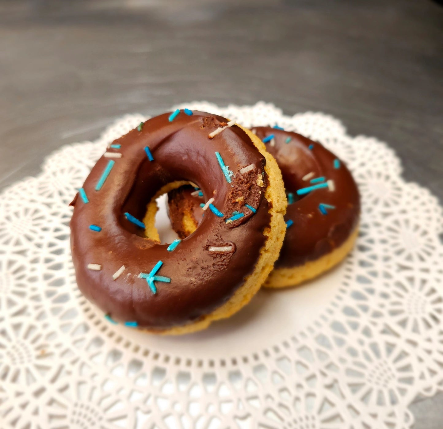 Savory and rich low-carb Chocolate-Frosted Vanilla Donuts (4pk) crafted for optimal health