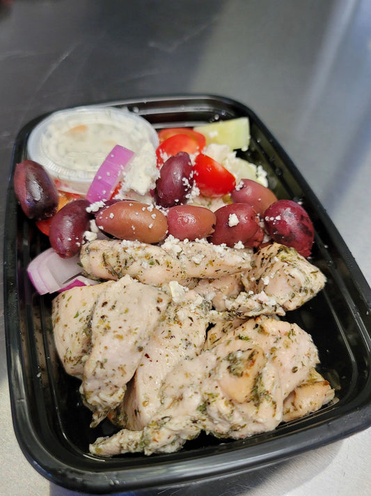 Artisan-crafted keto Greek Chicken Bowl designed for a low-carb diet