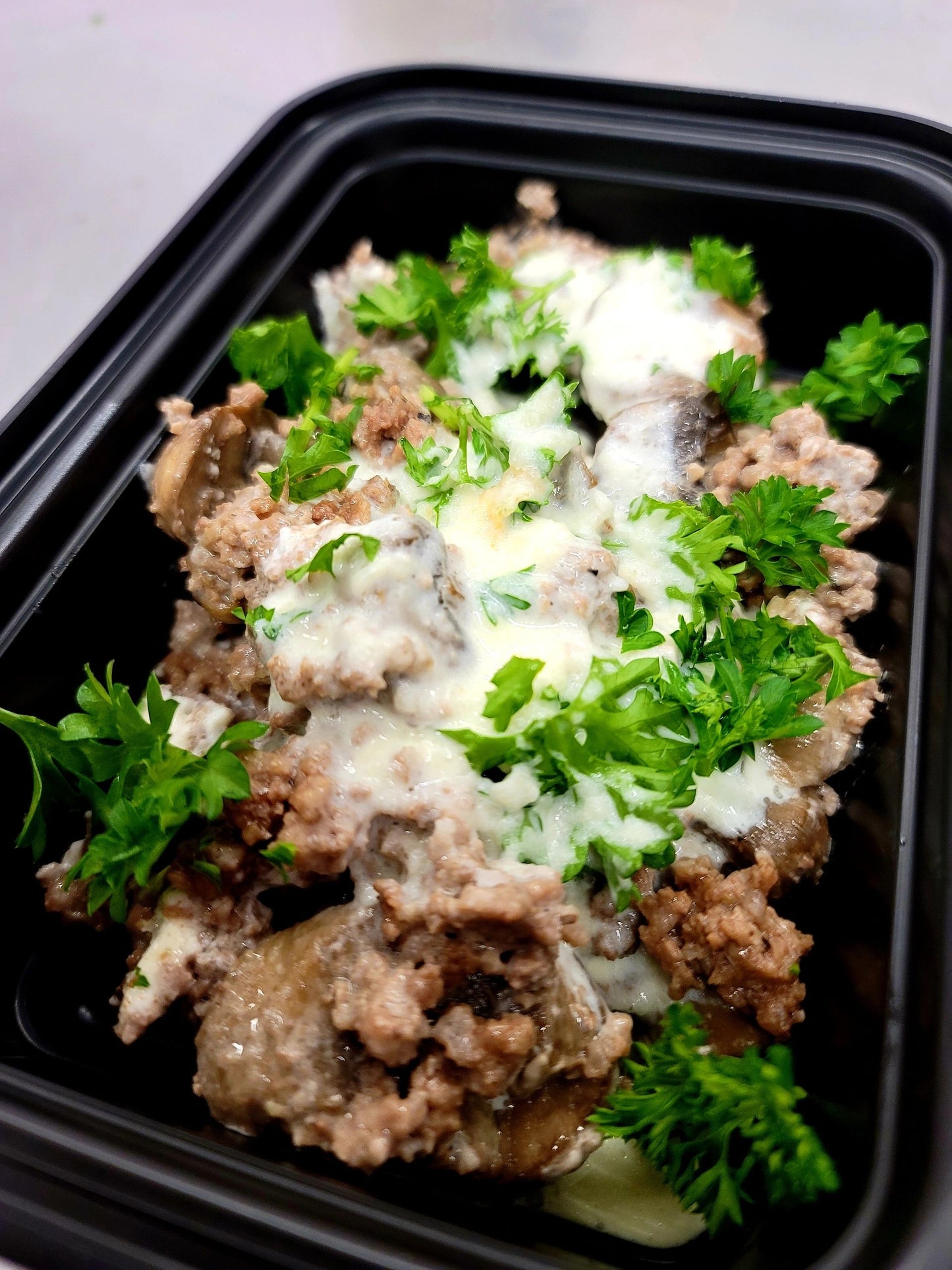 Satisfying and flavorful low-carb Mushroom Cheeseburger Casserole for clean eating