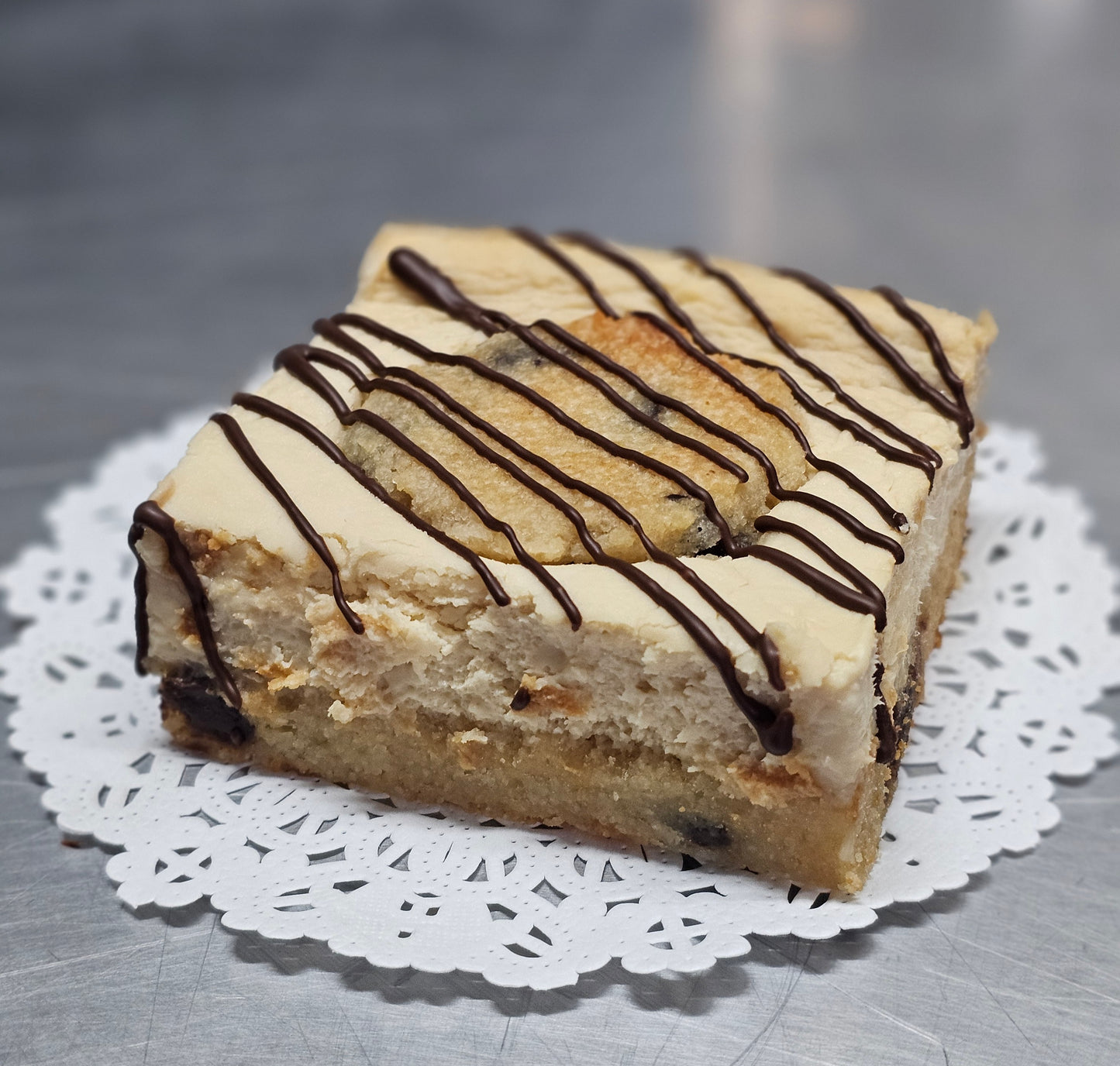 Chocolate Chip Cookie Cheesecake Bar