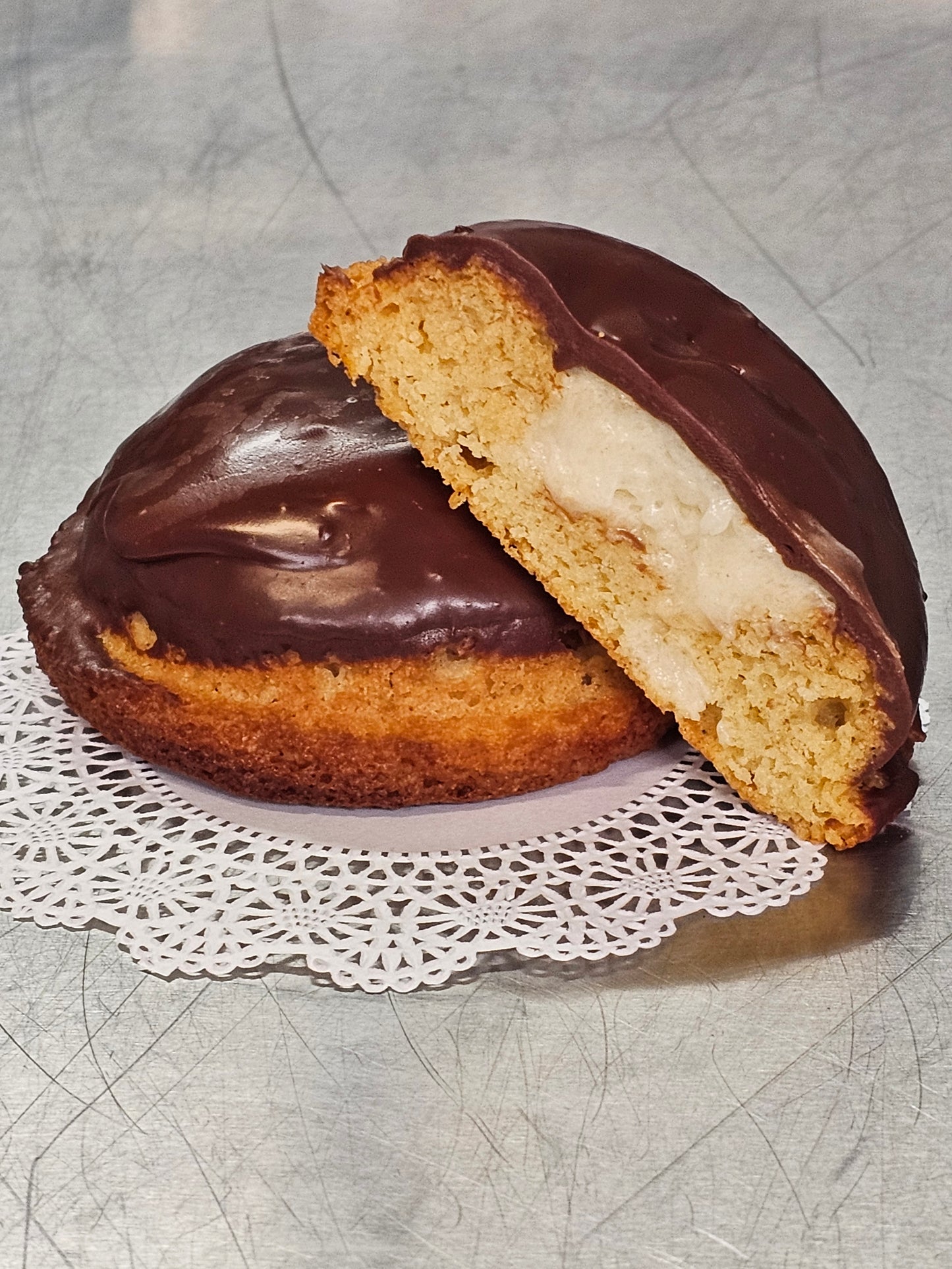 Boston Cream Donuts (4pk) (Net Carbs: 3g)