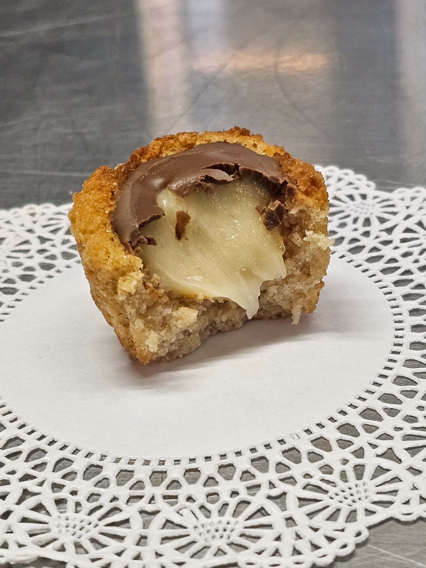 Boston Cream Cookie Bites (8pk) (Net Carbs: 1.65g)