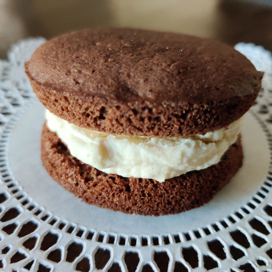 Freshly prepared keto-friendly Chocolate Salted Caramel Whoopie Pies (4pk) for a balanced diet