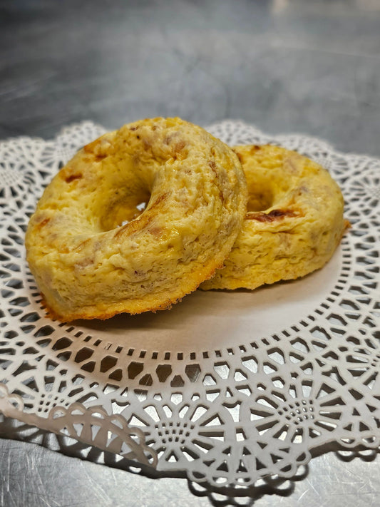 Balanced keto Ham & Cheddar Protein "Donuts" (4pk) with a perfect mix of flavors and nutrition