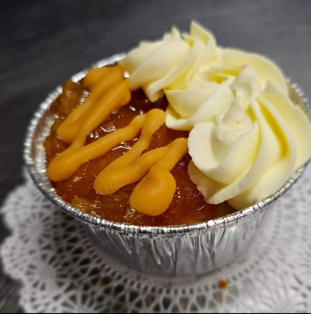 A delicious, low-carb Apple Caramel Mini-Cheesecake Pie on a classic favorite dish