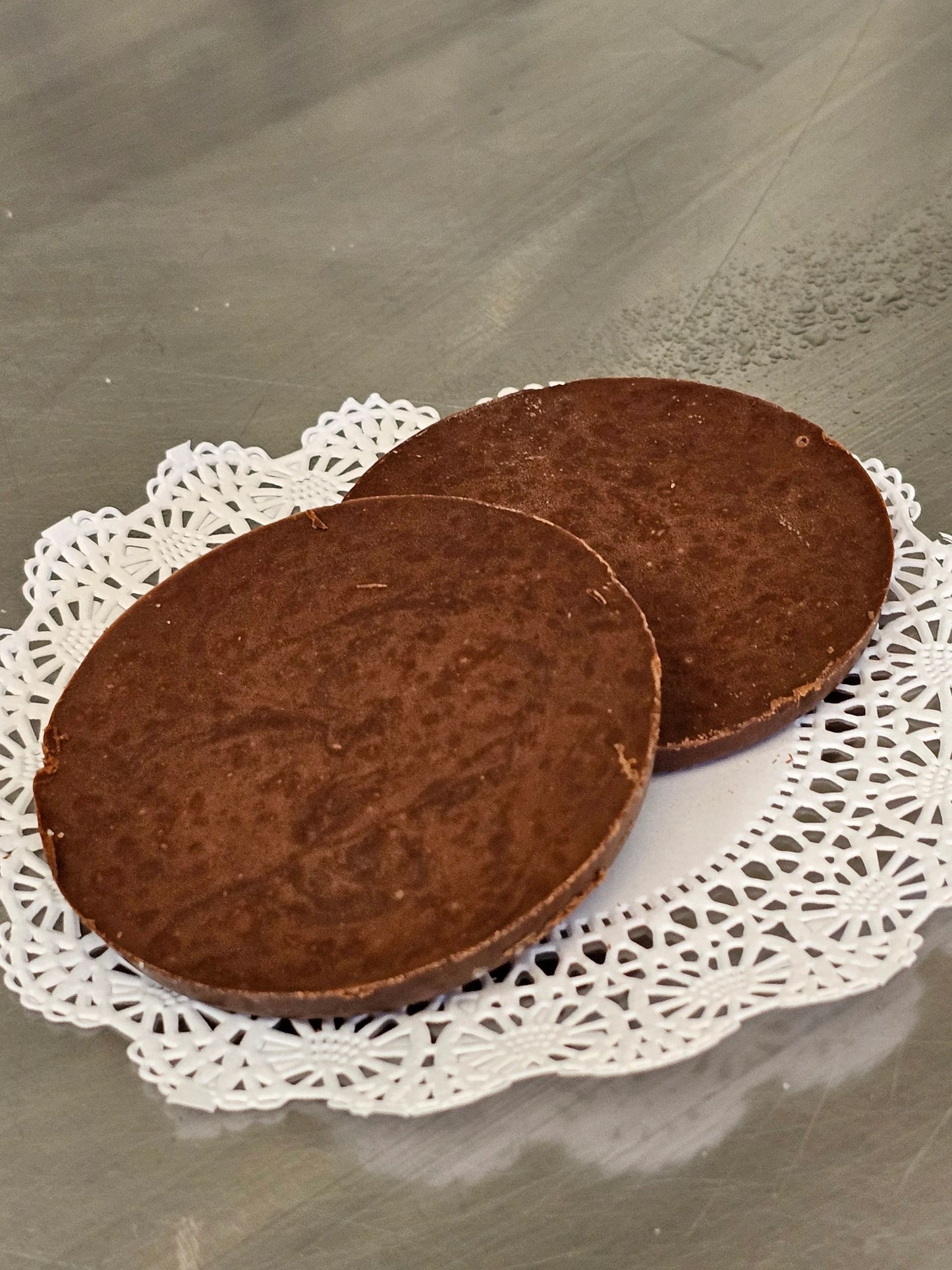 Balanced keto NEW! Coconut Chocolate Bark (8 pcs) with a perfect mix of flavors and nutrition