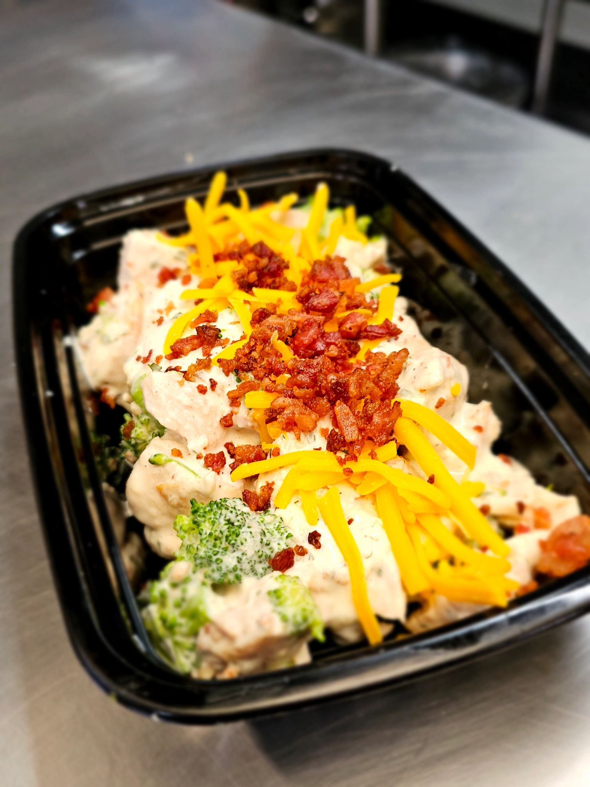 Perfectly cooked keto-friendly Chicken Bacon Ranch Bowl with healthy fats and proteins