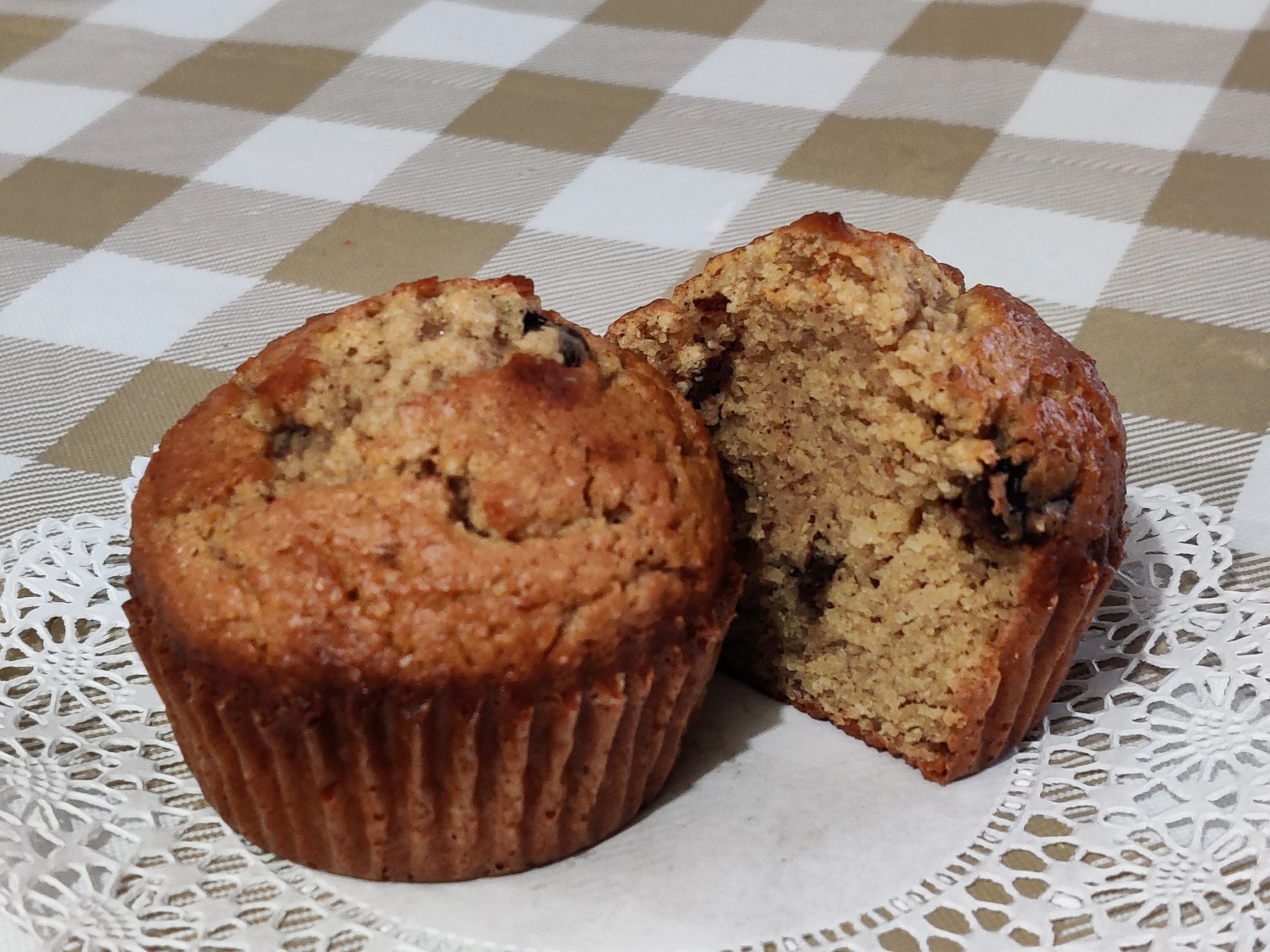 Gourmet keto Peanut Butter Chocolate Chip Muffins (4pk) made with premium, all-natural ingredients